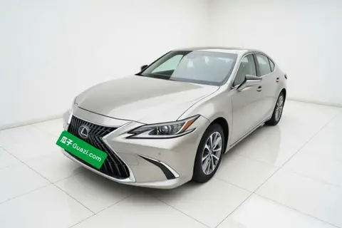 Lexus ES 2023