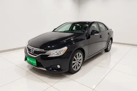 Toyota Reiz 2015