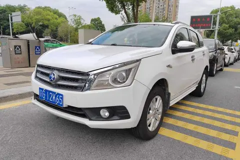 Venucia T70 2016
