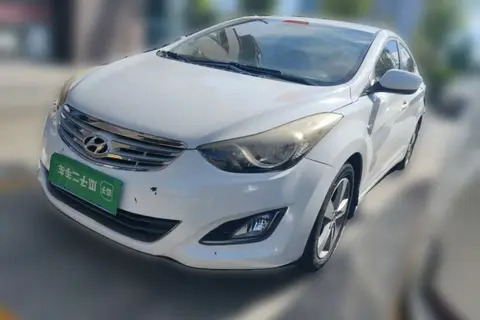 Hyundai Elantra Langdong 2013