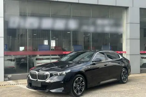 BMW 5 Series 2025