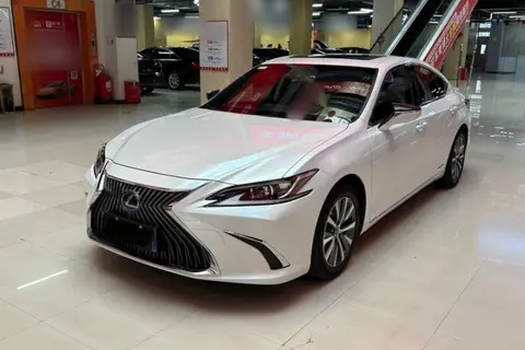 Lexus ES 2019
