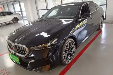 BMW 5 Series 2025