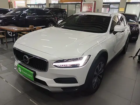 Volvo V90 2022