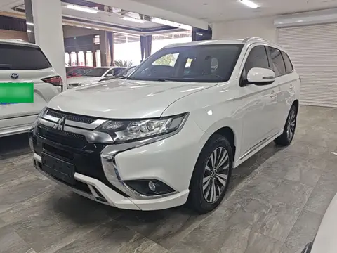 Mitsubishi Outlander 2021