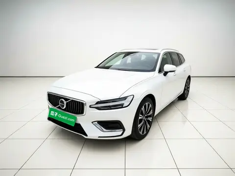 Volvo V60 2024