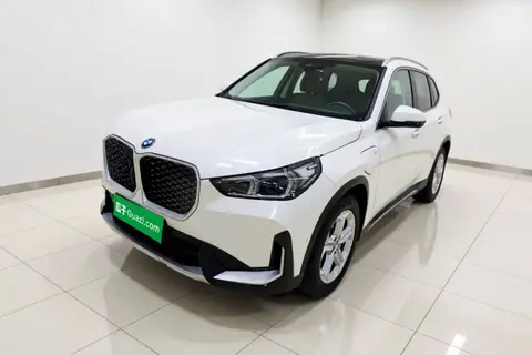 BMW iX1 2025