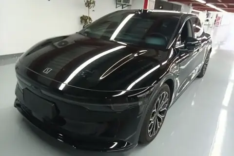 ZEEKR 007 2024