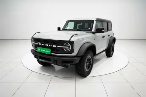 Ford Bronco 2024