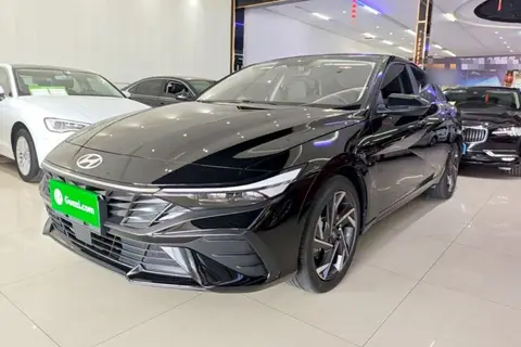 Hyundai Elantra 2025