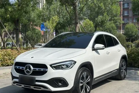 Mercedes-Benz GLA 2021