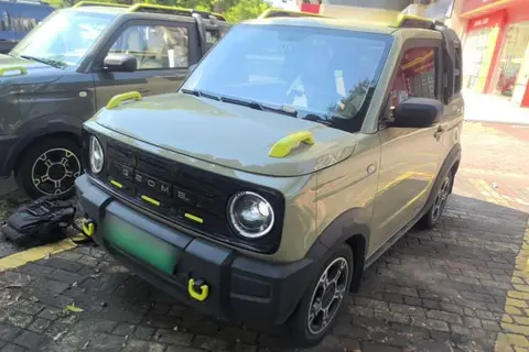 Geely Panda 2025