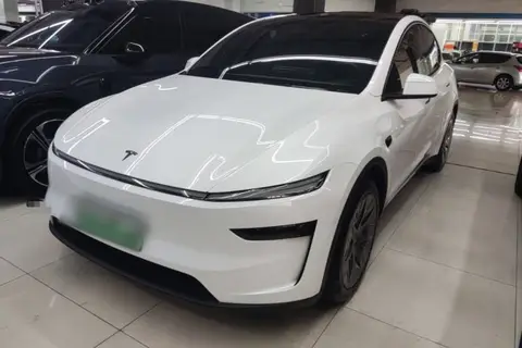 Tesla Model Y L 2025