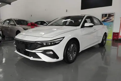 Hyundai Elantra 2023