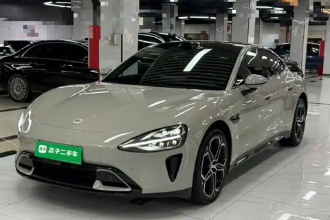 Xiaomi SU7 2024