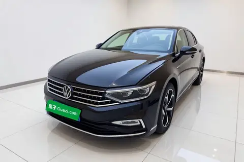 Volkswagen Magotan 2025