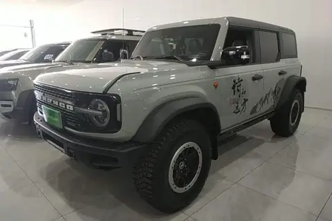 Ford Bronco 2024