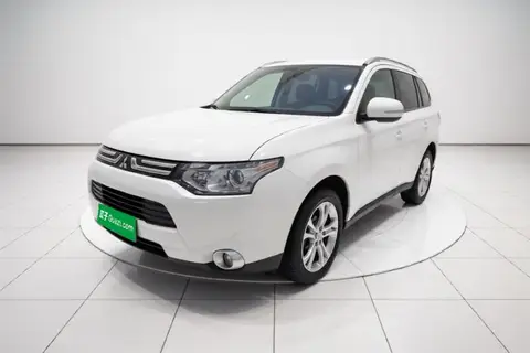 Mitsubishi Outlander 2013