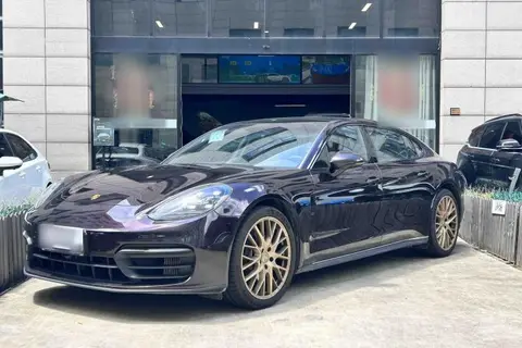 Porsche Panamera 2022