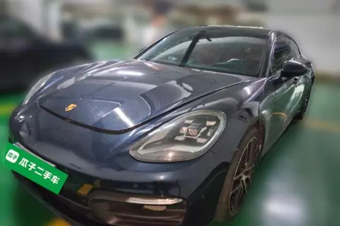 Porsche Panamera 2022