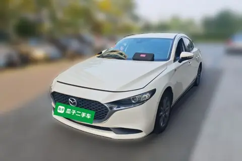 Mazda 3 Axela 2022