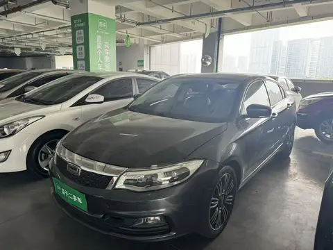 Qoros 3 2016