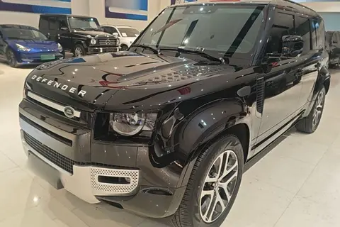 Land Rover Defender 2023