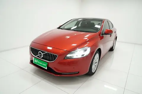 Volvo V40 2018