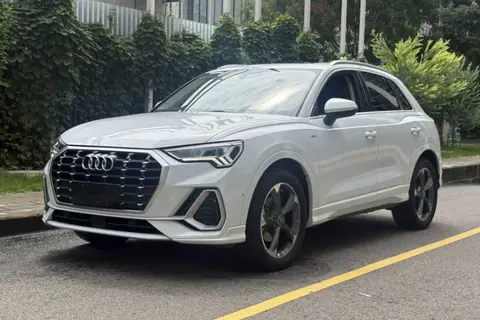 Audi Q3 2021