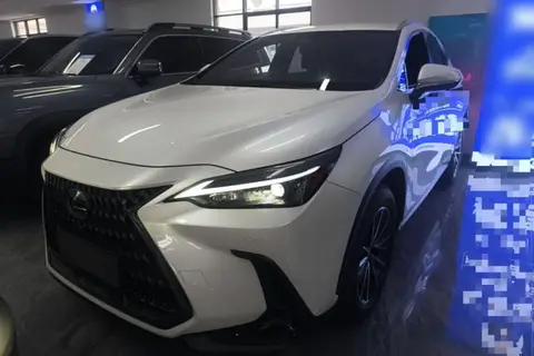 Lexus NX 2023