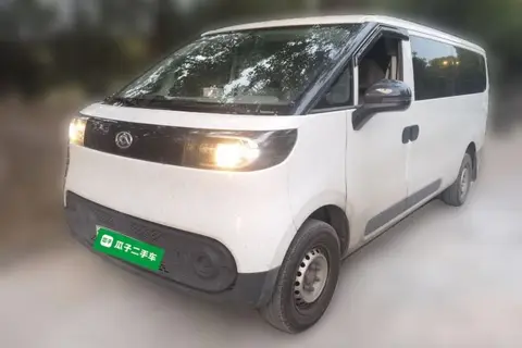 Maxus Dana V1 2025