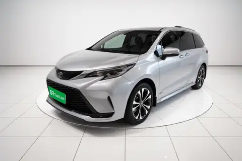 Toyota Granvia 2024