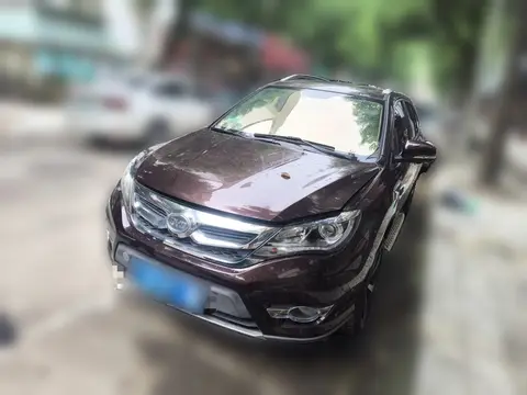 BYD S7 2016