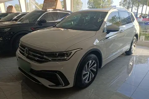 Volkswagen Tiguan L 2022