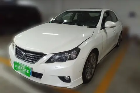 Toyota Reiz 2012