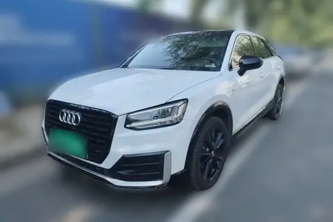 Audi Q2L 2020