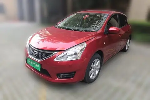 Nissan Tiida 2013