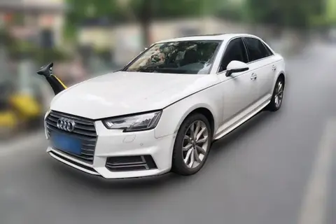 Audi A4L 2018