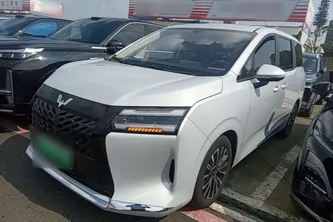 Wuling Xingguang 730 2025
