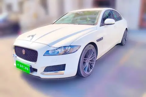 Jaguar XF 2016