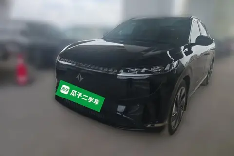 Dongfeng eπ 008 2024