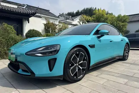 Xiaomi SU7 2025