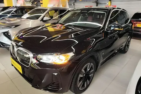 BMW iX3 2023