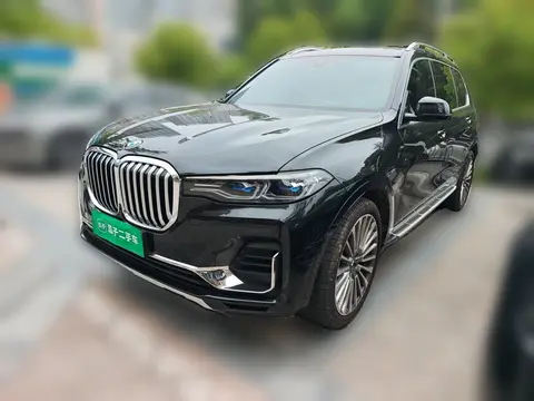 BMW X7 2021