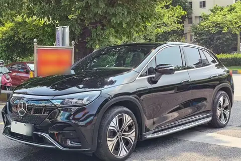 Mercedes-Benz EQE SUV 2023
