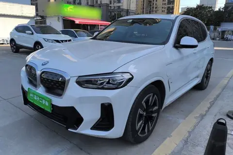 BMW iX3 2023
