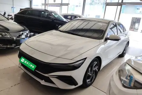 Hyundai Elantra 2024