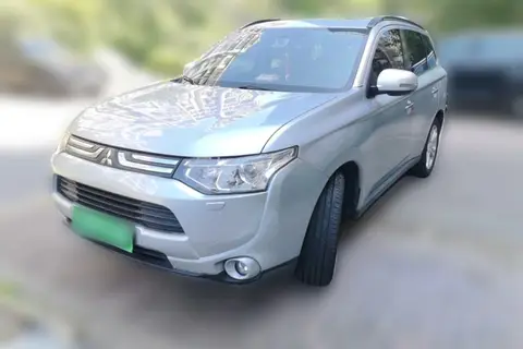 Mitsubishi Outlander 2013