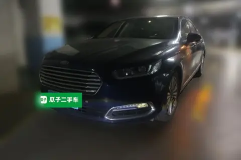 Ford Taurus 2015