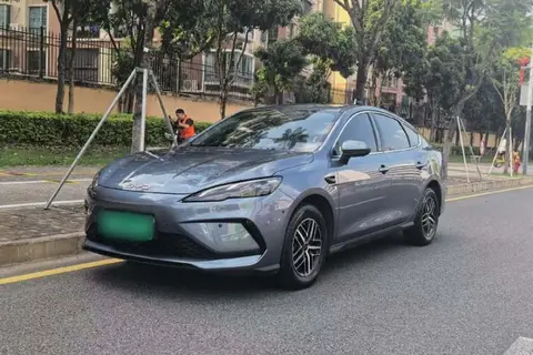 BYD Seal 05 2025
